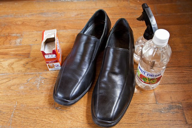 How to Clean Smelly Leather Shoes(Joe IrizarryDemand Media)