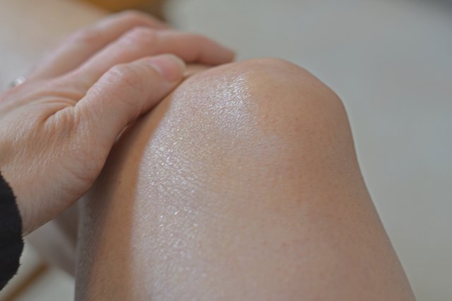 how-to-treat-knee-bursitis-ehow