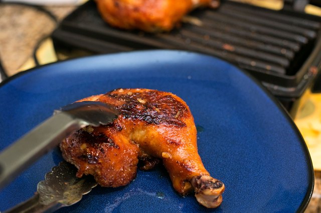Smoked and Grilled Chicken Quarters - smoking-meat.com