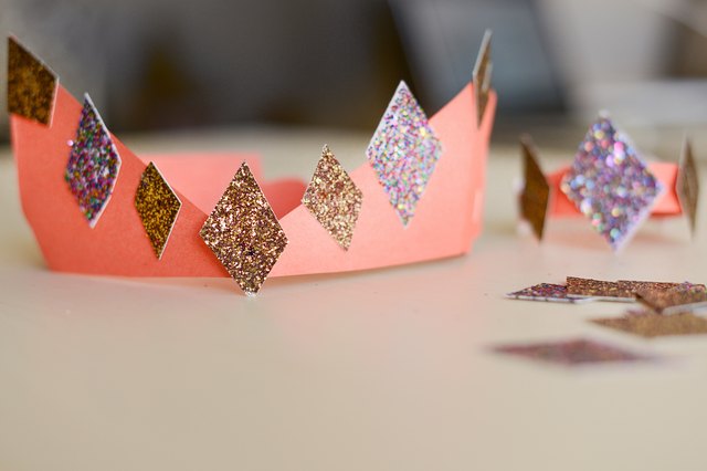 diamond-shaped-arts-crafts-for-preschoolers-ehow