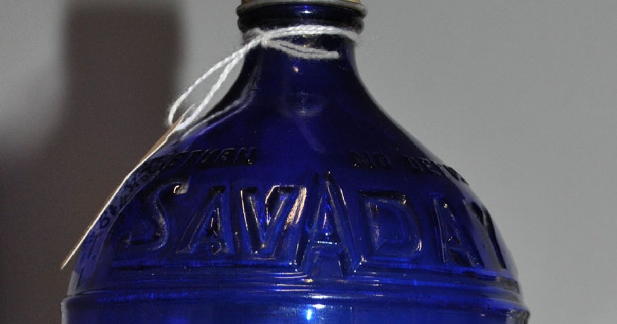 Cómo identificar botellas antiguas de vidrio | eHow en Español