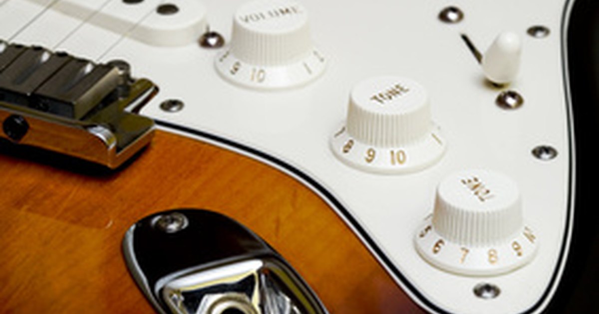 How to Wire a Fender Standard Stratocaster | eHow UK
