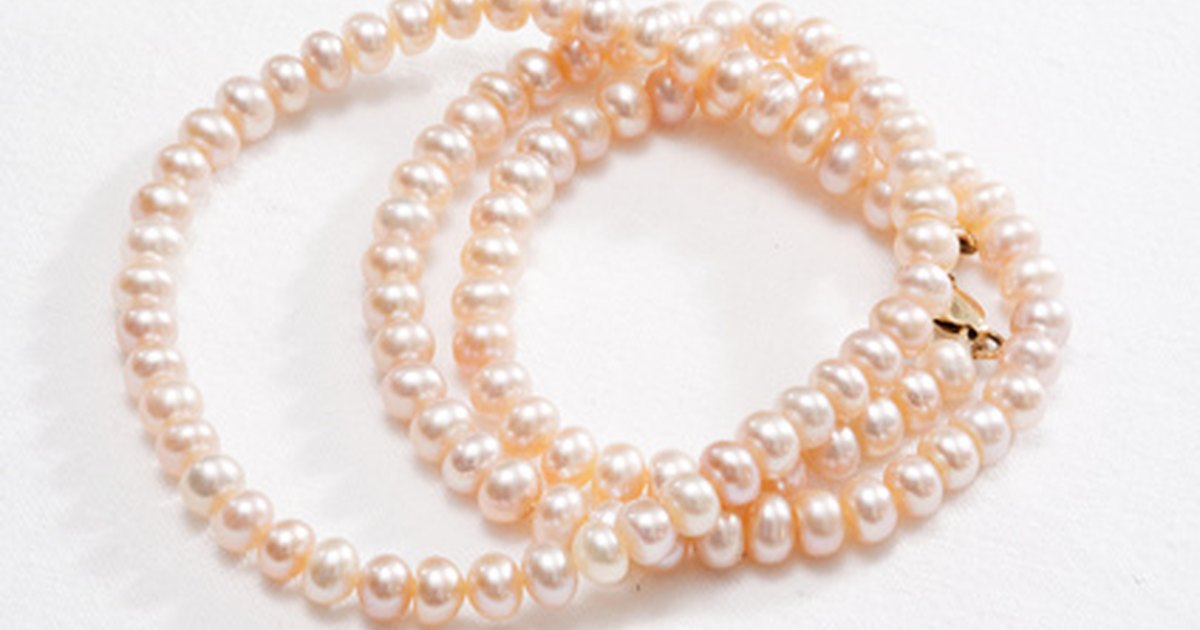 How to Draw a Pearl Necklace | eHow UK