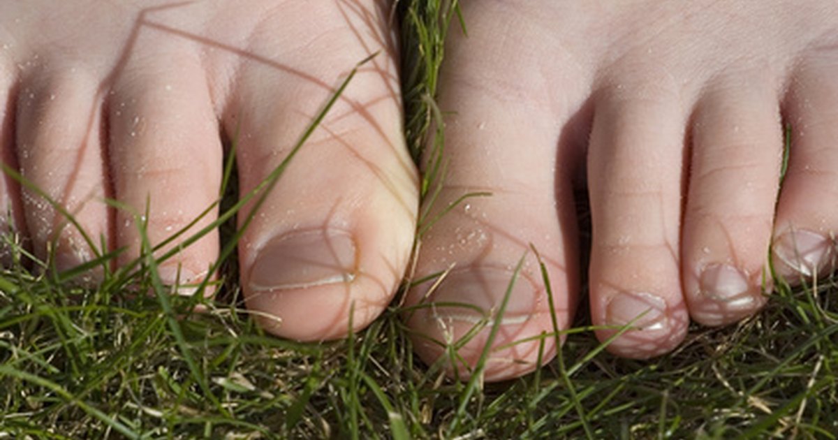 how-to-remove-grass-stains-on-feet-ehow-uk