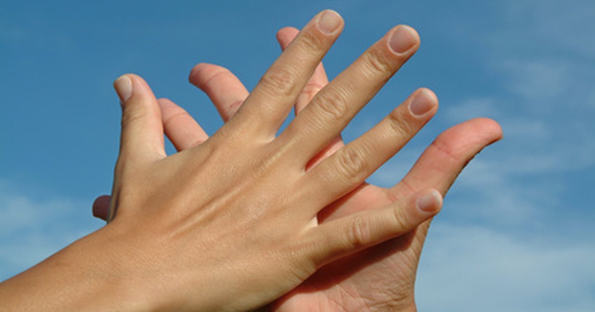 what-causes-pins-needles-in-the-hand-ehow-uk