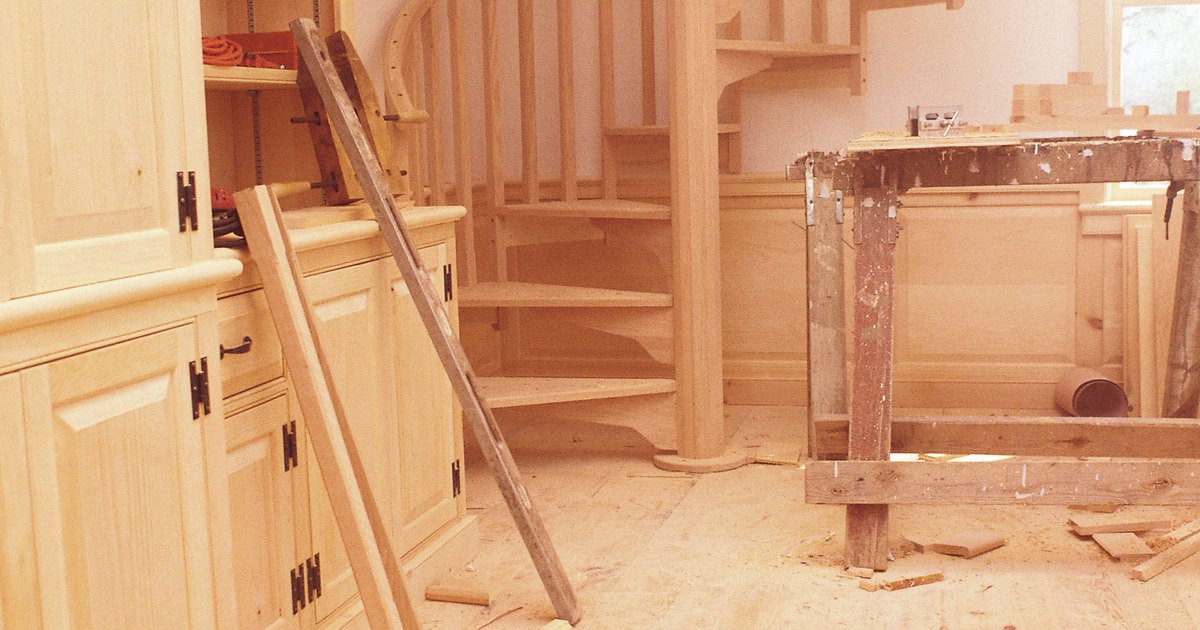 Tipos de escaleras para espacios pequeños | eHow en Español