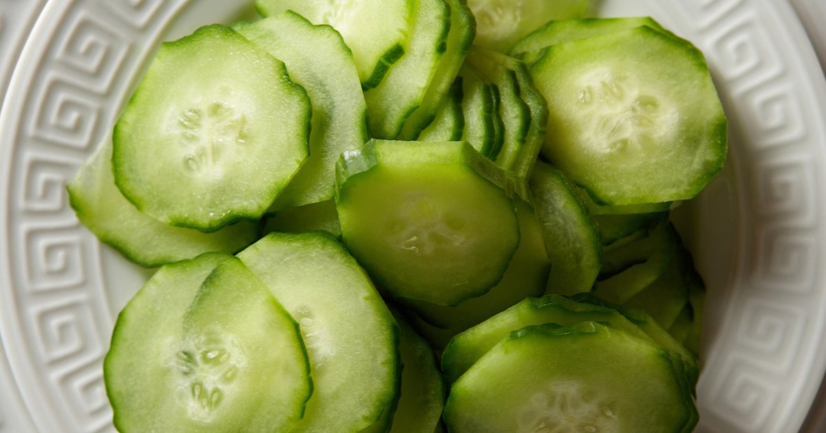 Cómo hacer una ensalada de pepino con vinagre y azúcar Cómo hacer una ensalada de pepino con vinagre y azúcar