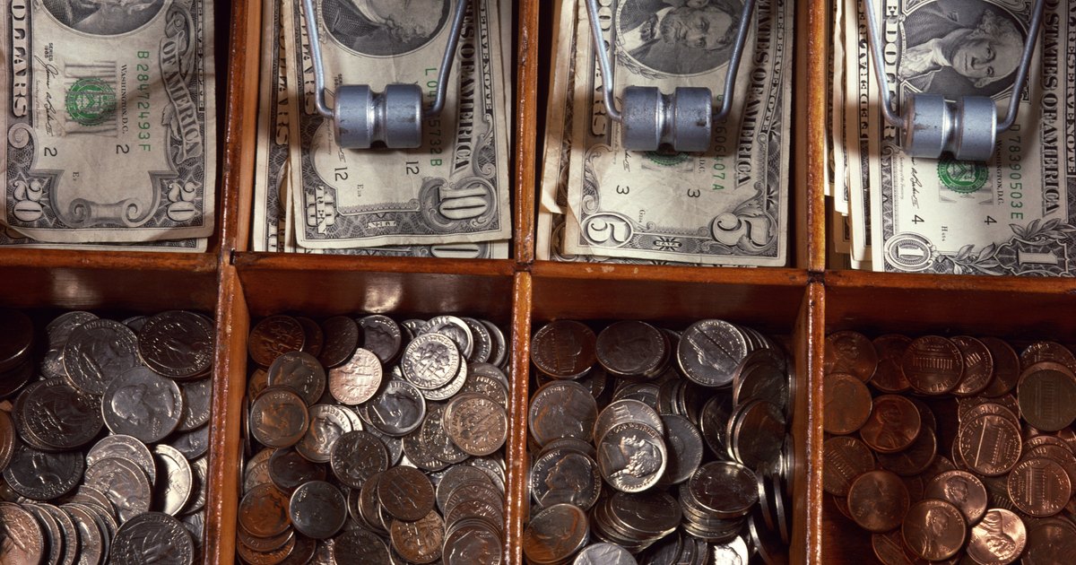 how-to-organize-money-in-a-cash-drawer-ehow-uk