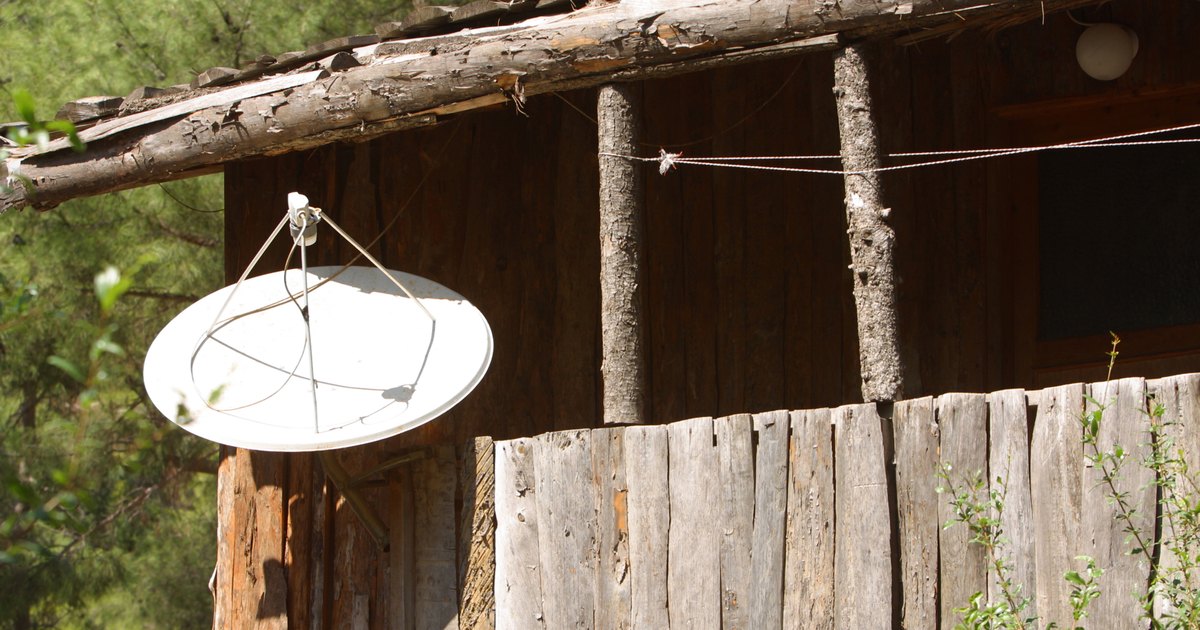 Homemade Dish Antenna for a Cell Phone eHow UK image