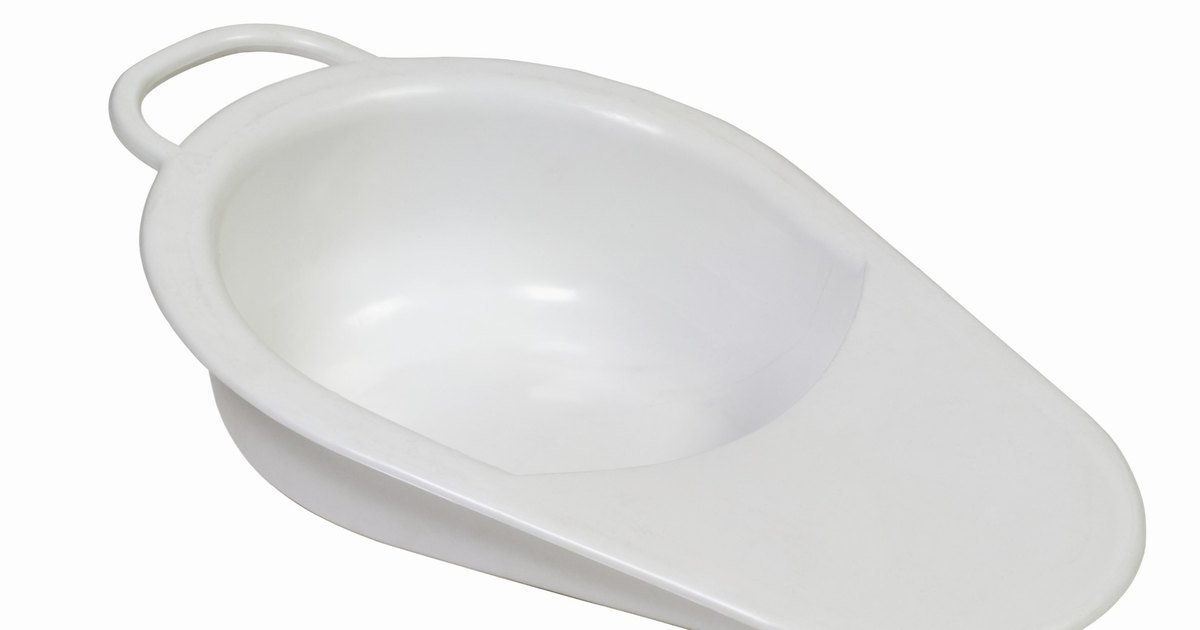 how-to-use-a-fracture-bedpan-ehow-uk