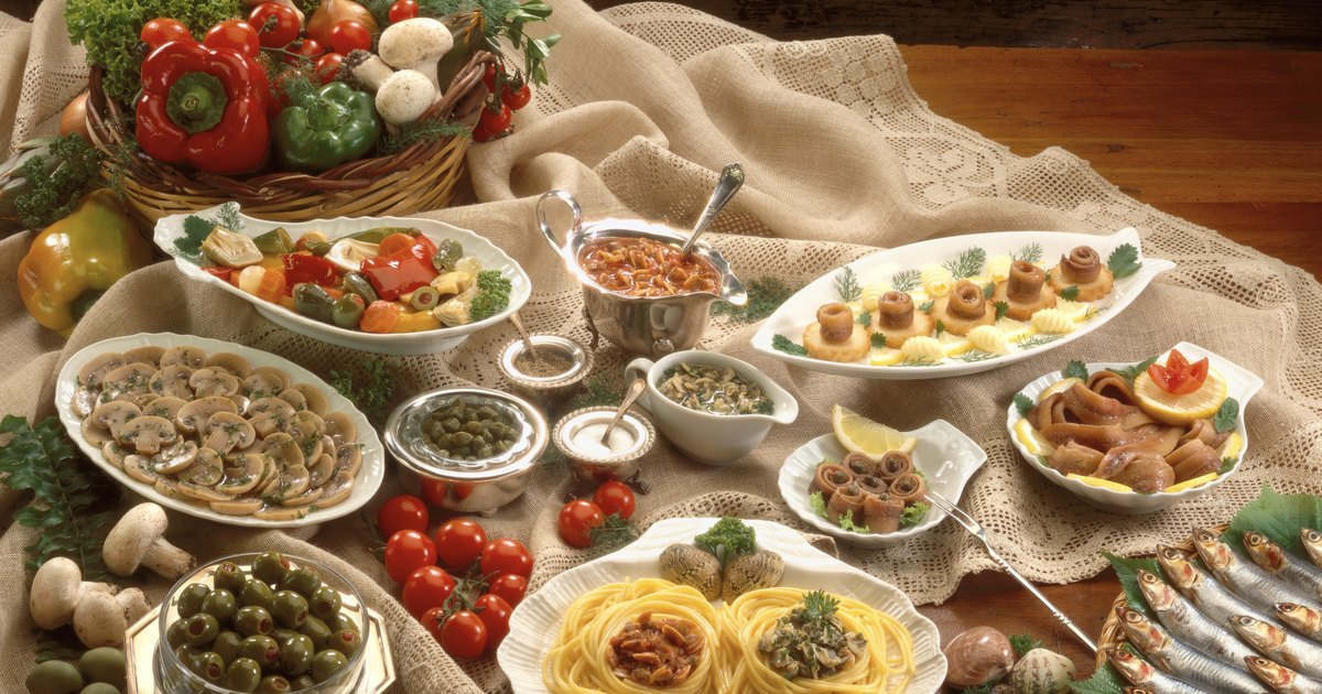 Catering Ideas for Large Groups | eHow UK