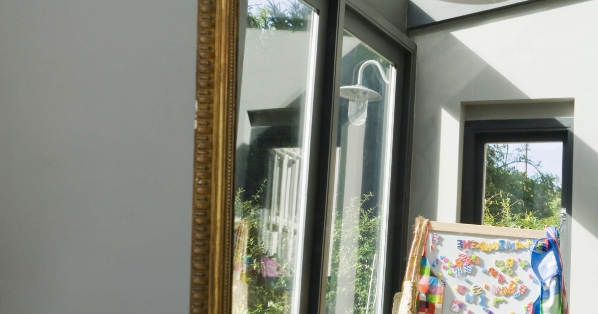 El mejor lugar en el feng shui para colocar un espejo en la sala ...