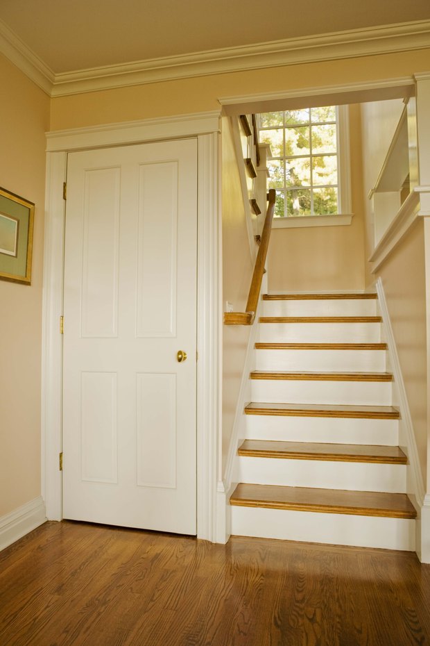 Ideas de estanterÃas para organizar el armario bajo la escalera ... Ideas Escalera Estanteria