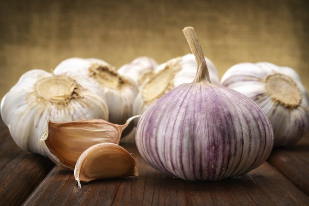 What happens when you eat garlic and honey on an empty stomach for 7 days What happens when you eat garlic and honey on an empty stomach for 7 days