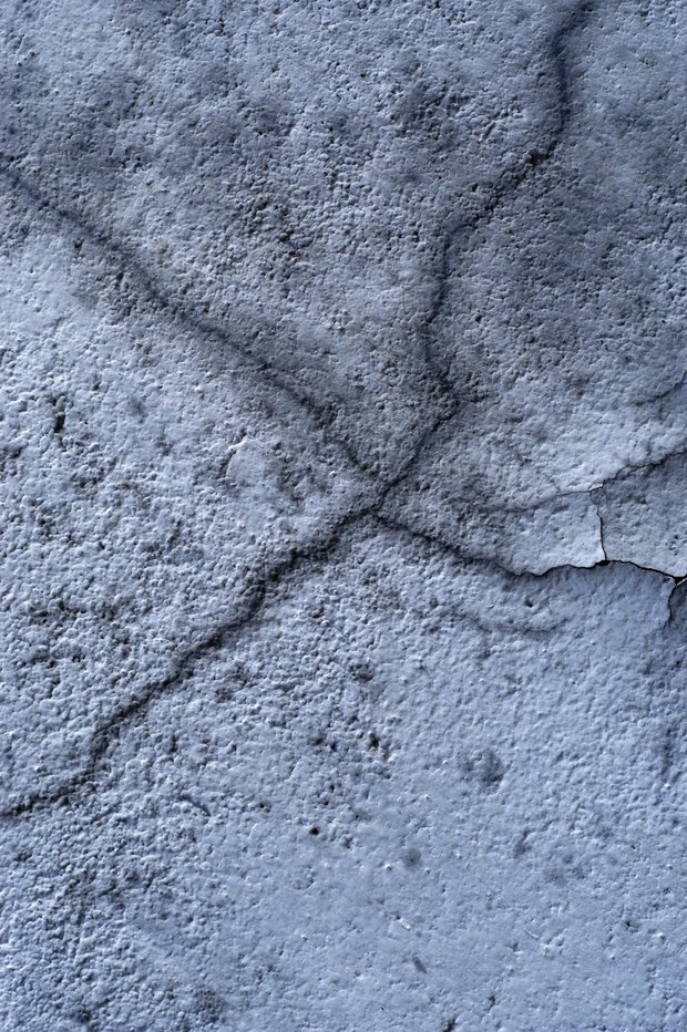 Cómo colocar una capa niveladora de cemento sobre un piso de ... De Ideas Concreto banqueta