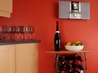 Cómo decorar los estantes abiertos de una cocina | eHow en Español