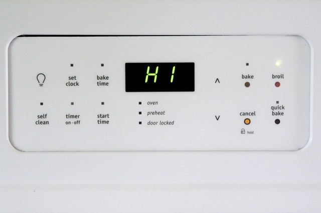 Frigidaire Self Cleaning Oven Instructions (with Pictures) | eHow
