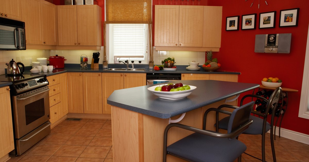 What Floors & Countertops Go With Maple Cabinets? | eHow UK What Floors & Countertops Go With Maple Cabinets? | eHow UK on What Color Countertops Go With Maple Cabinets
id=64218
